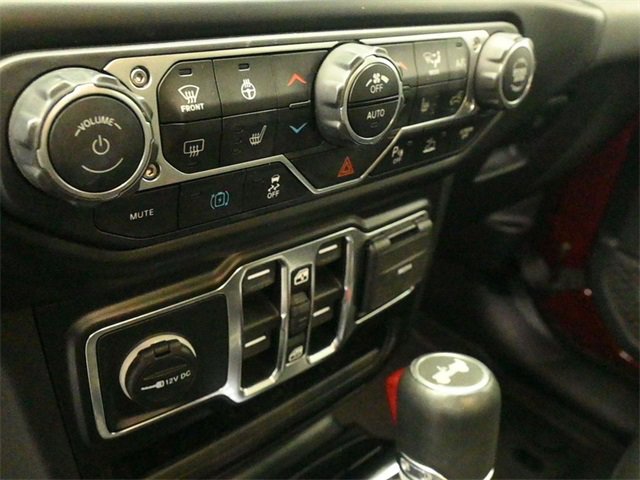 Used 2021 Jeep Wrangler Unlimited Sahara w/ Cold Weather Group image 17