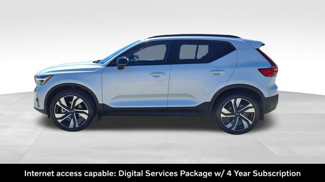Certified 2023 Volvo XC40 B5 Plus w/ Driver Assist Package image 5