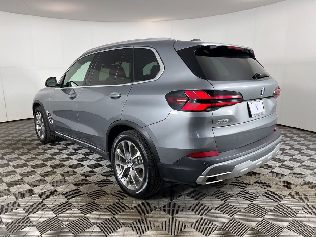 Certified 2024 BMW X5 xDrive40i w/ Premium Package image 10