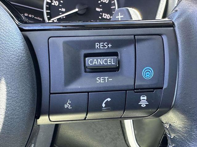 Used 2023 Nissan Rogue SV w/ SV Premium B Package image 30