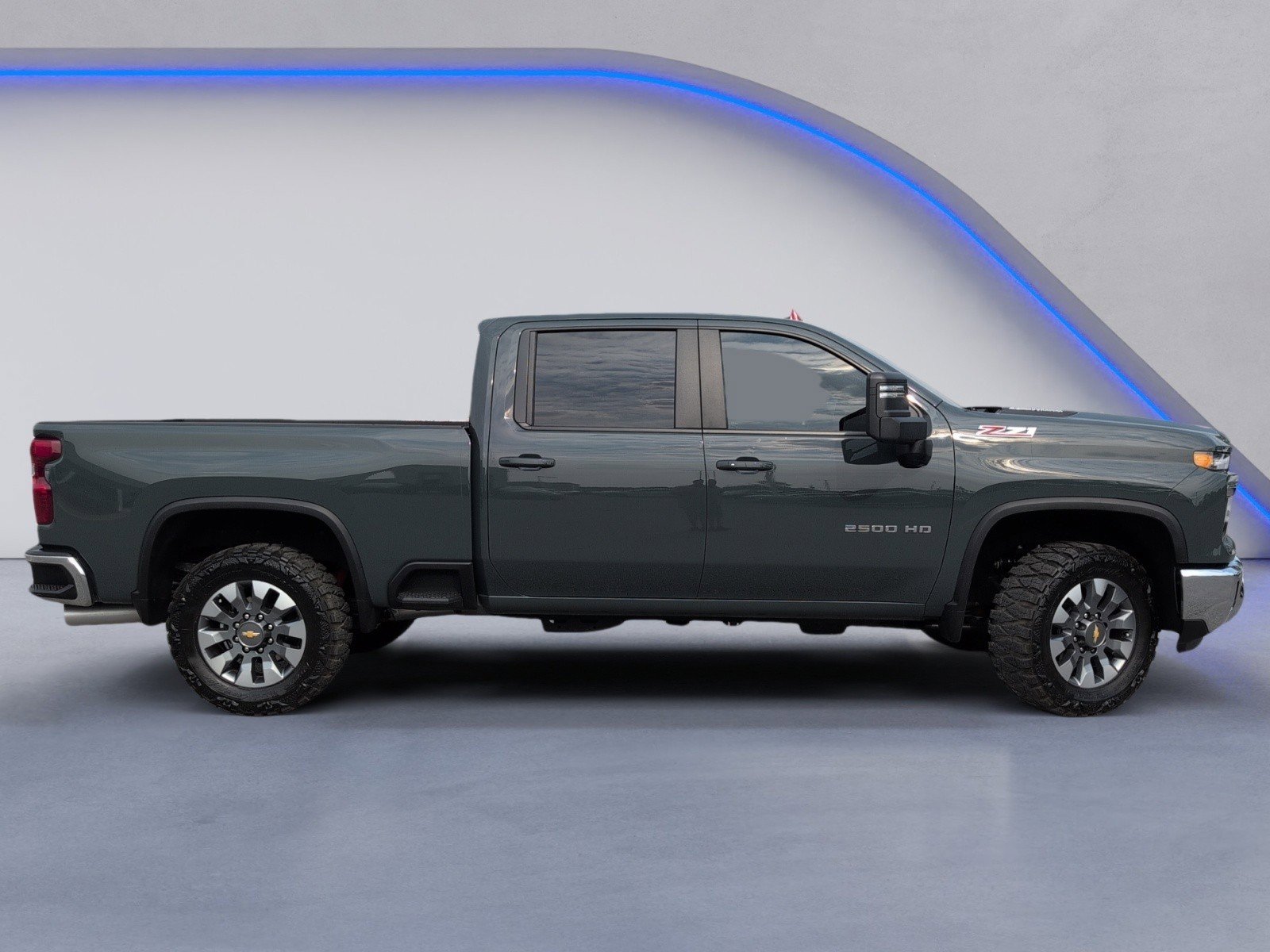 Used 2026 Chevrolet Silverado 2500 LT AWD/4WD image 3