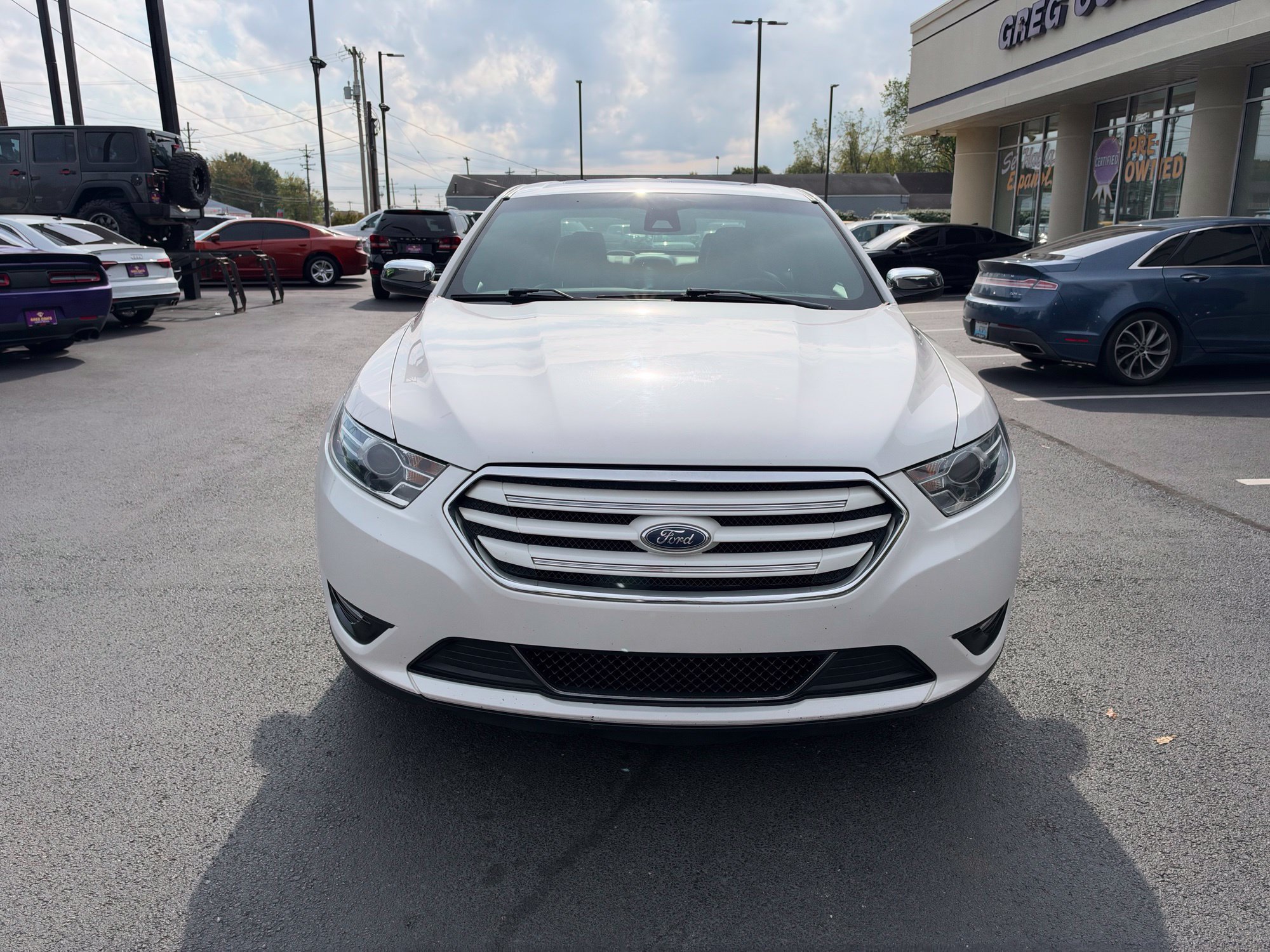 Used 2017 Ford Taurus Limited AWD/4WD image 2