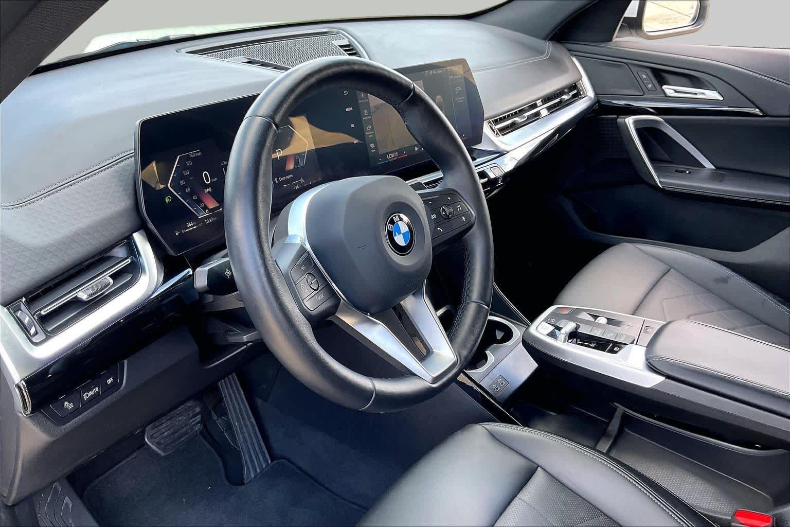 Used 2026 BMW X2 xDrive28i AWD/4WD image 15