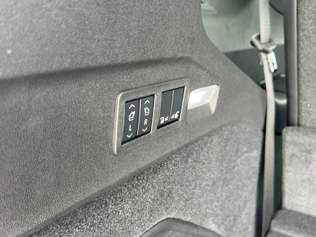 New 2026 Cadillac Escalade IQL Sport 1 image 33