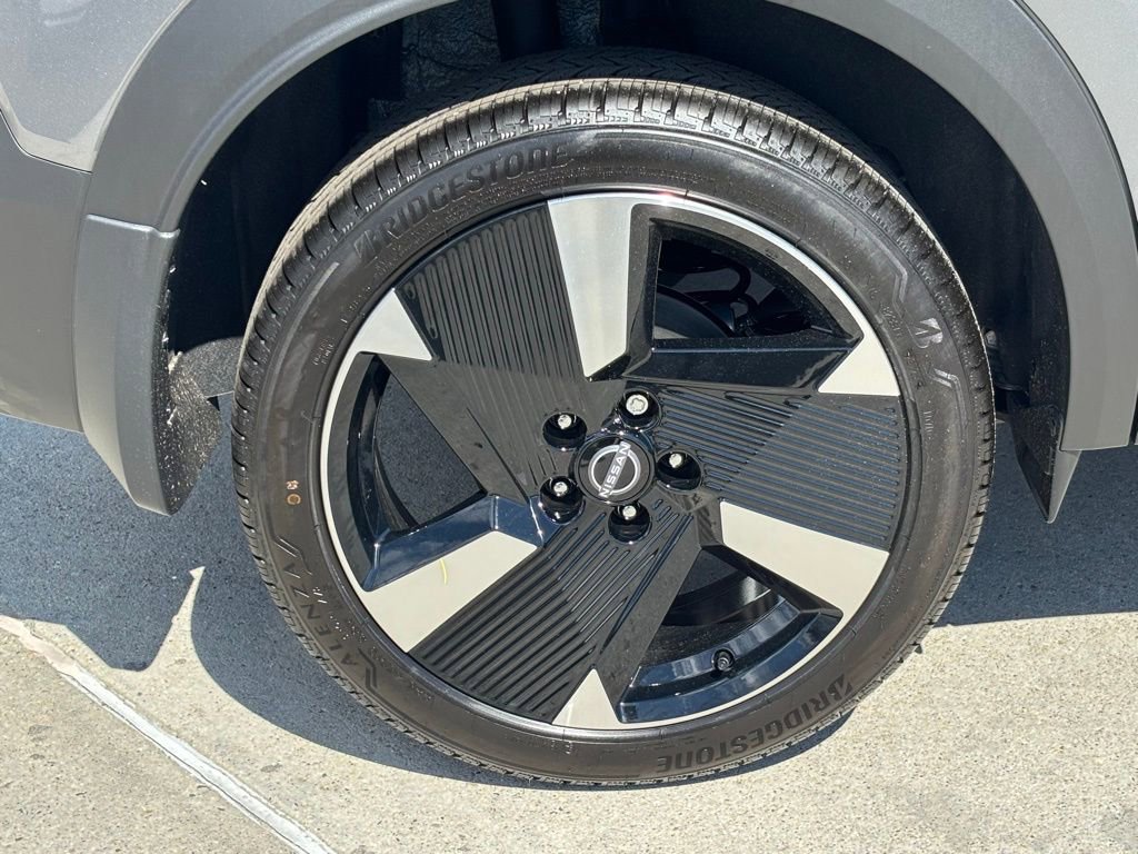 New 2026 Nissan Kicks SR FWD image 25