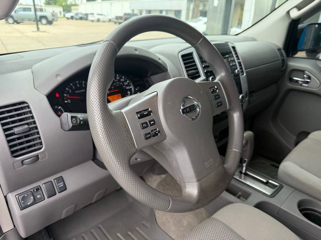 Used 2014 Nissan Frontier SV RWD image 7