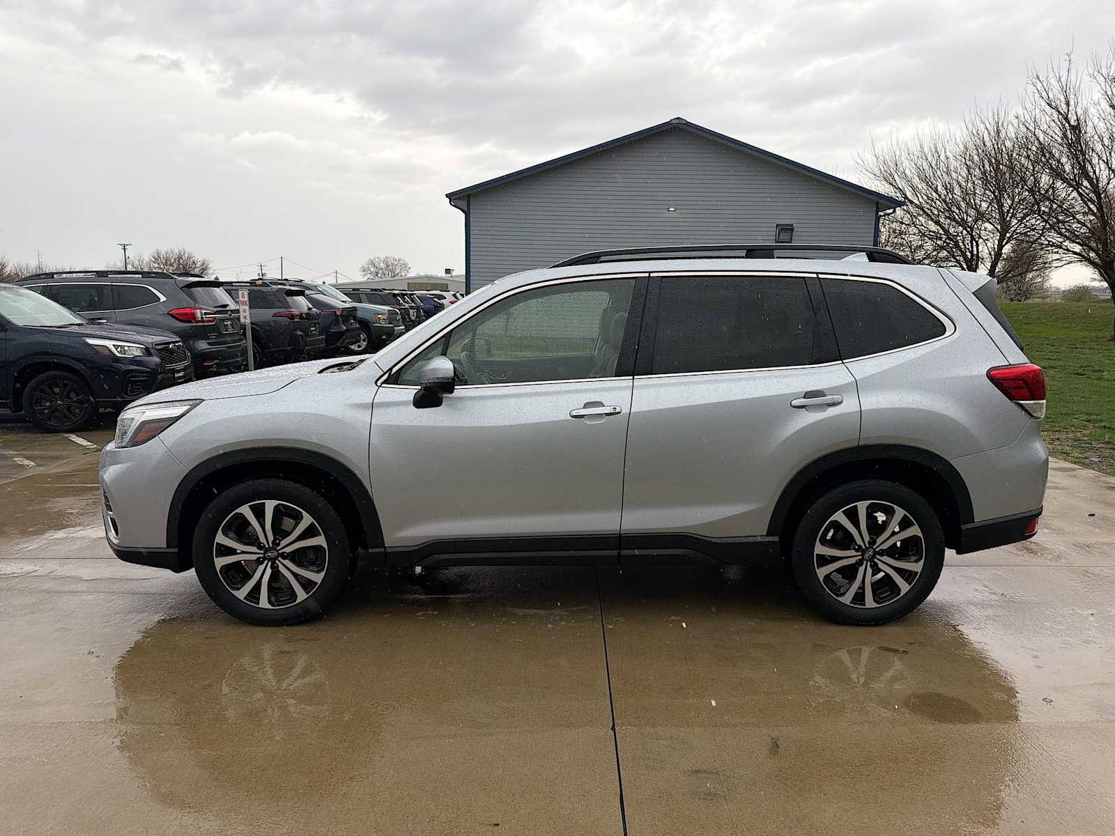 Used 2019 Subaru Forester Limited image 3