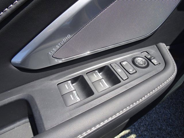 Used 2024 Acura RDX SH-AWD w/ Technology Package image 11