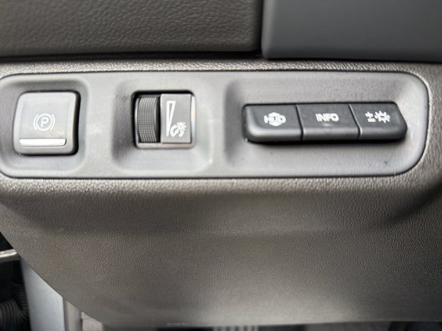 Certified 2023 GMC Acadia AT4 w/ Technology Package AWD/4WD image 17