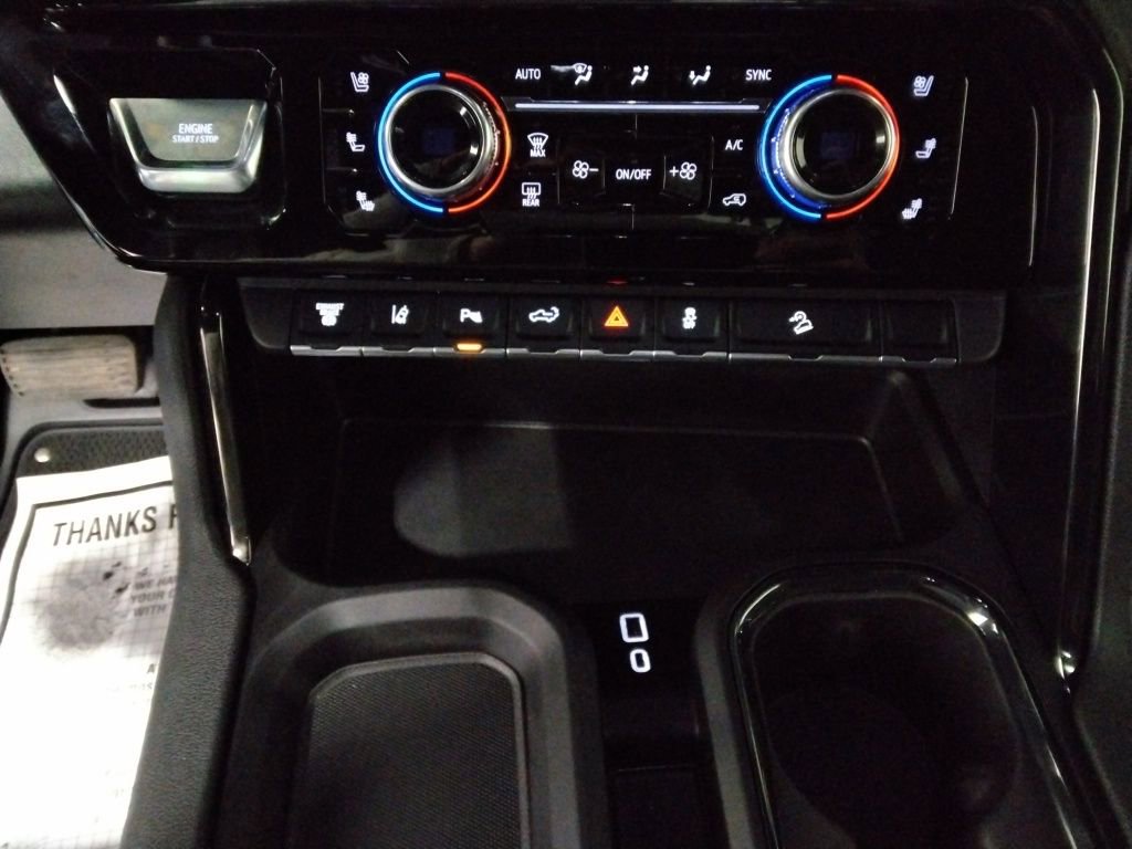 Used 2025 GMC Sierra 2500 AT4 w/ AT4 Premium Plus Package image 19