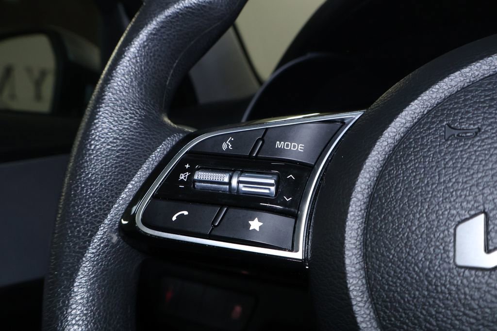 Used 2024 Kia Forte LXS image 19