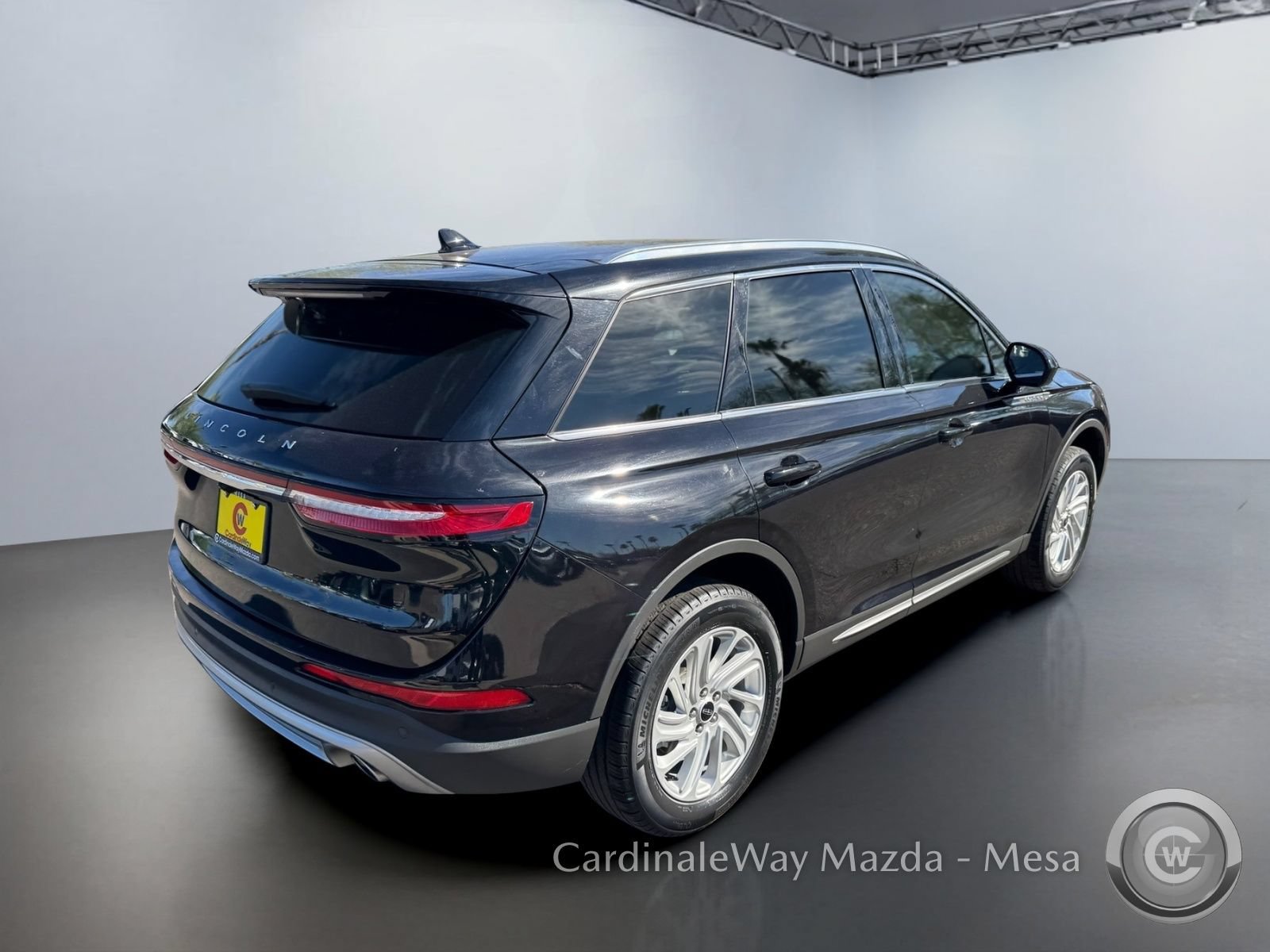 Used 2021 Lincoln Corsair AWD image 4