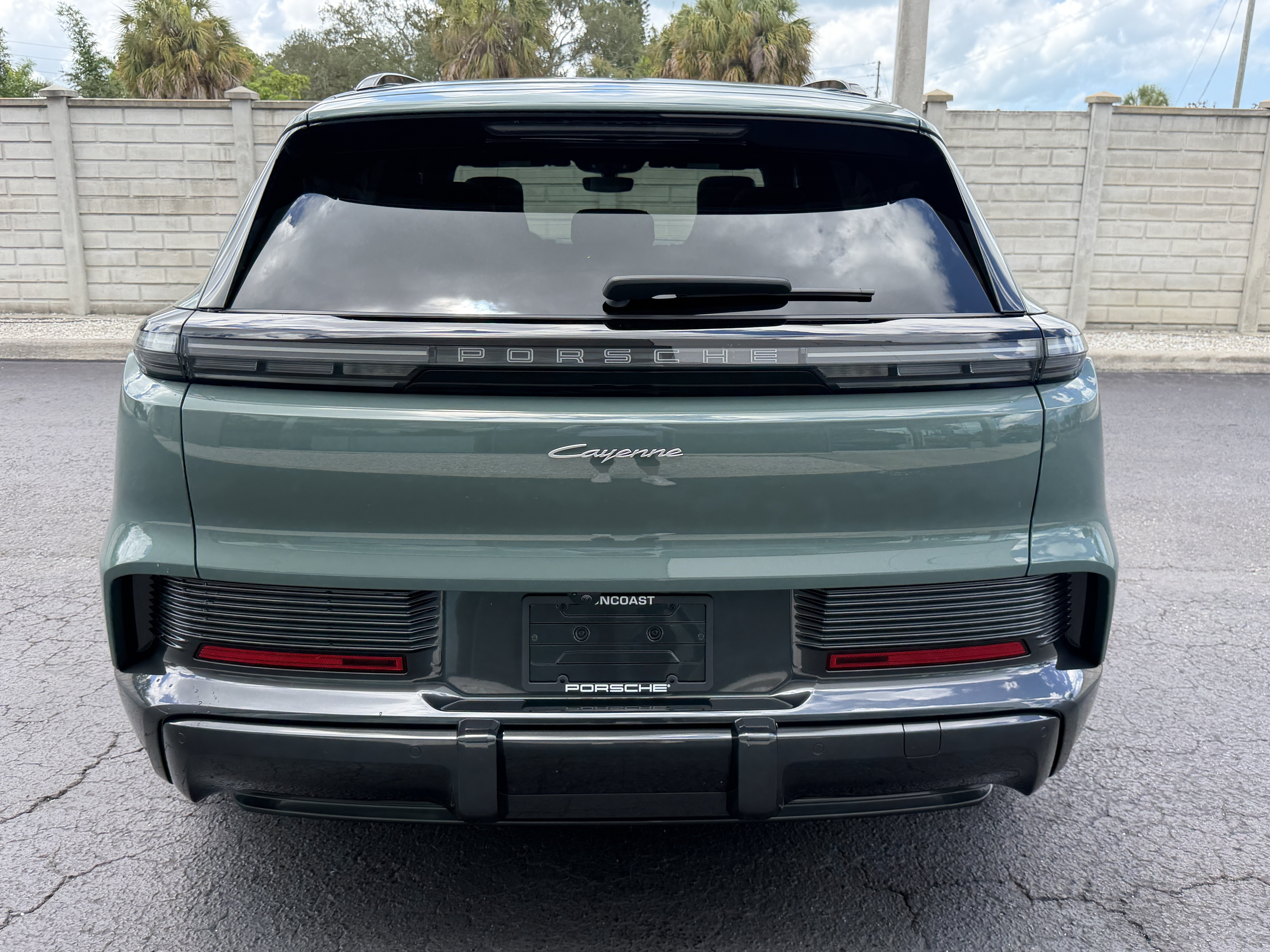 New 2026 Porsche Cayenne Electric AWD/4WD image 11