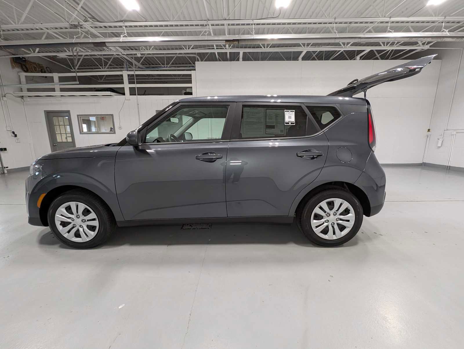 Certified 2023 Kia Soul LX image 12