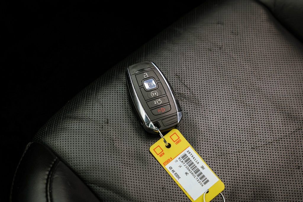 Used 2017 Lincoln MKC Reserve image 8