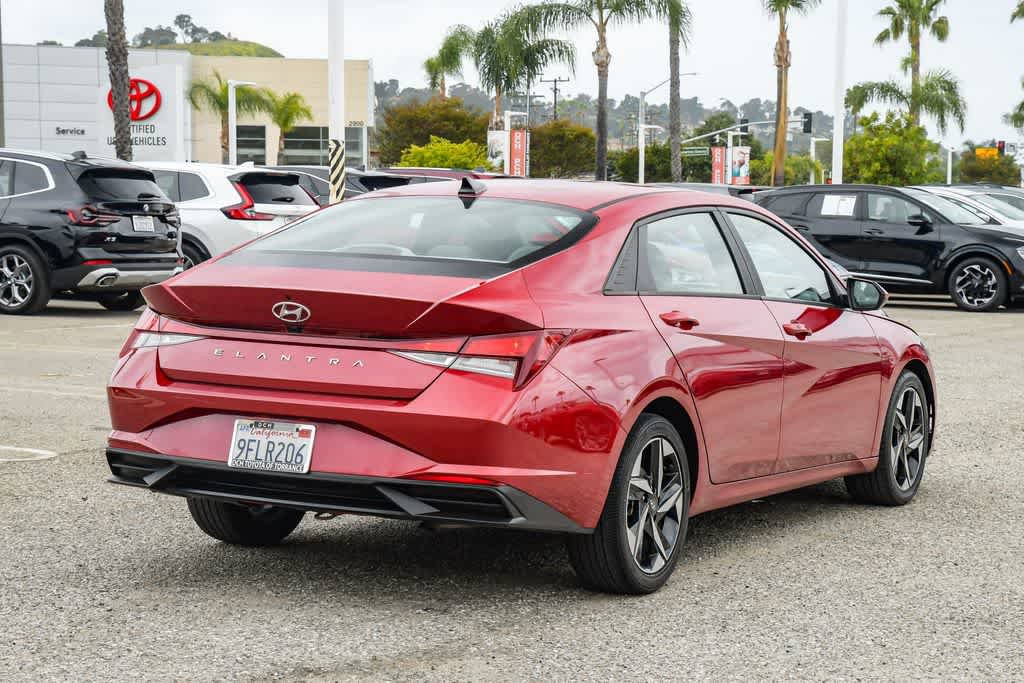 Used 2023 Hyundai Elantra SEL w/ Convenience Package image 7