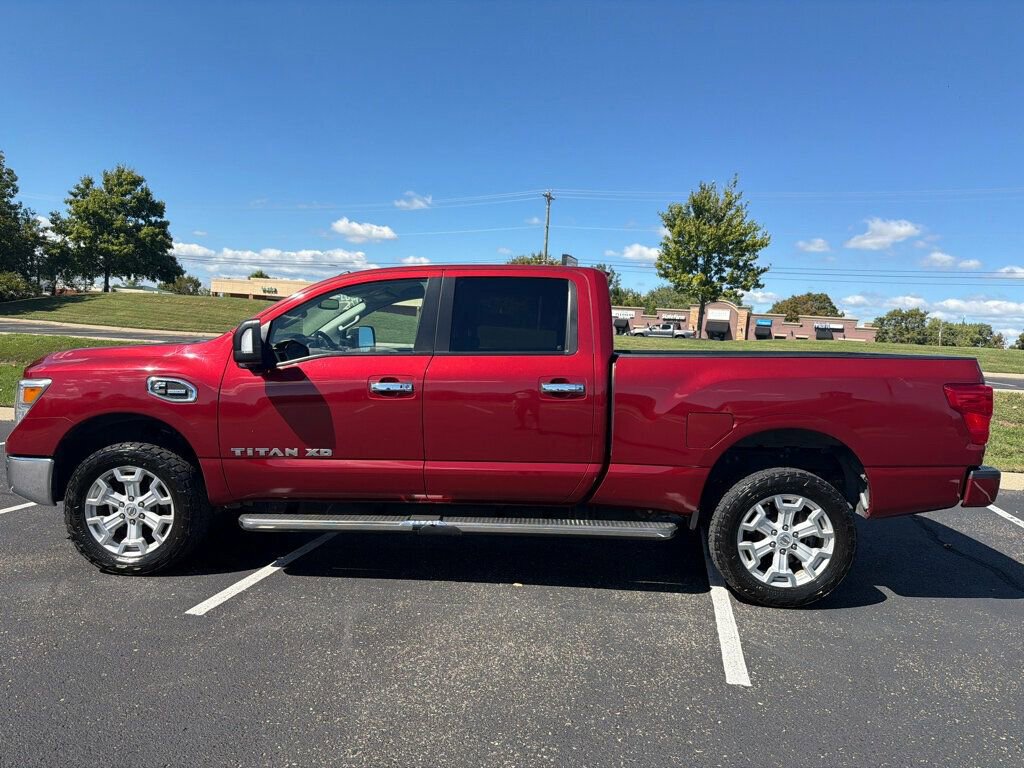 Used 2019 Nissan Titan SV w/ SV Convenience Package image 7