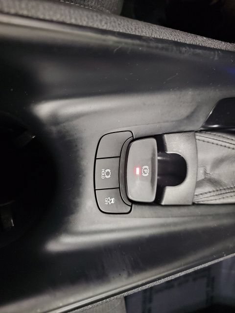 Used 2018 Toyota C-HR XLE FWD image 22