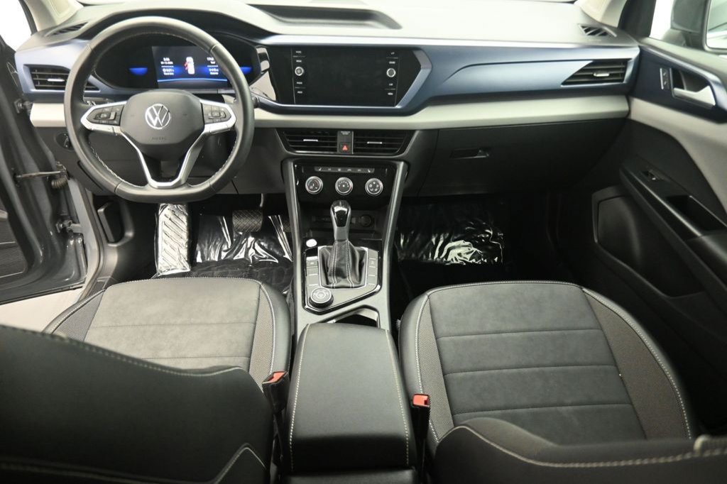 Used 2023 Volkswagen Taos SE w/ Panoramic Sunroof Package AWD/4WD image 46