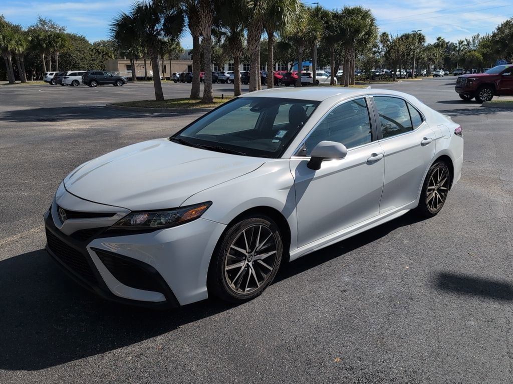 Used 2023 Toyota Camry SE