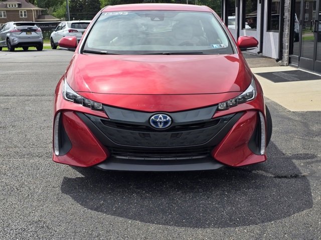 Used 2019 Toyota Prius Prime Premium image 2
