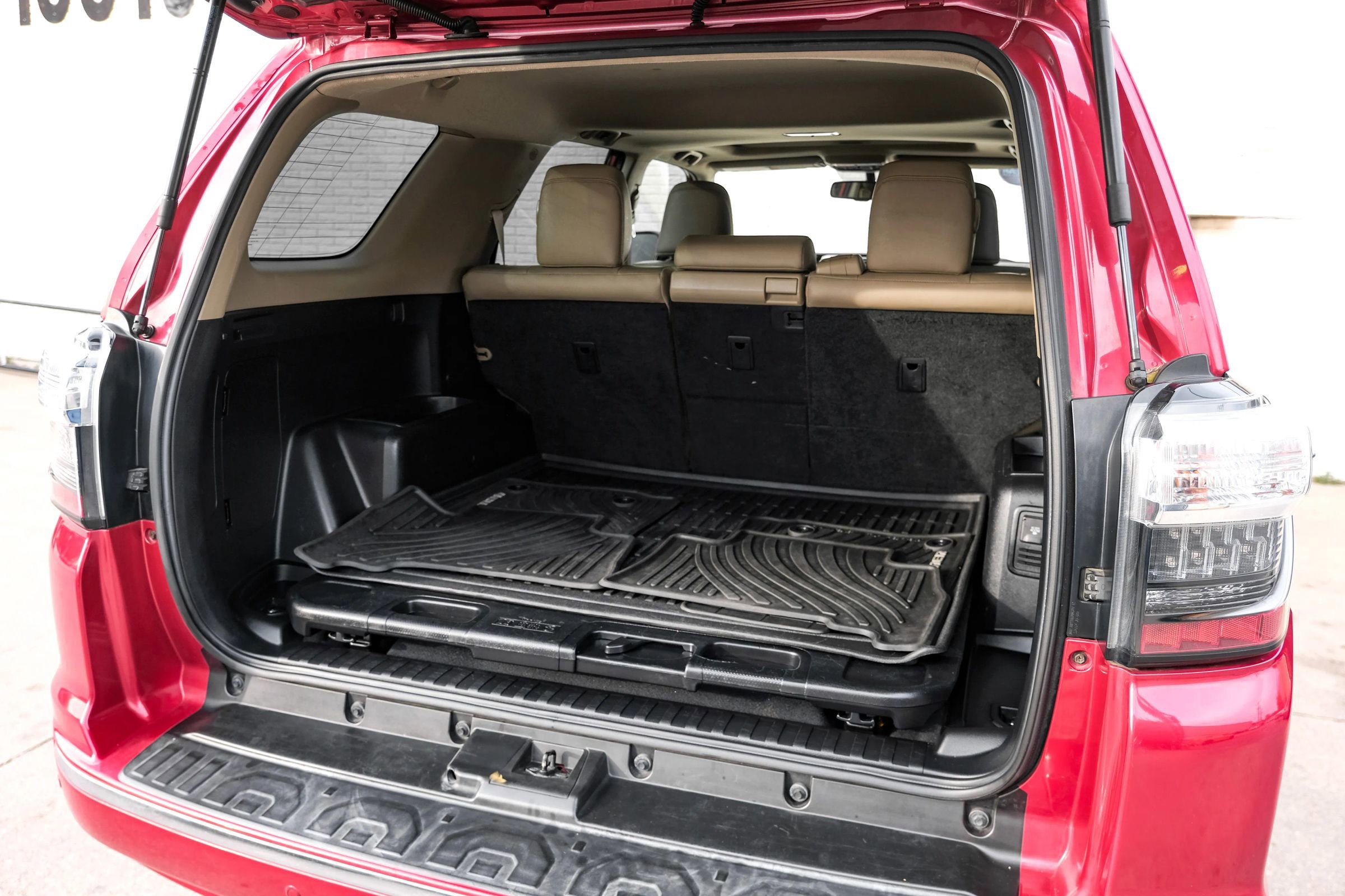 Used 2014 Toyota 4Runner Limited image 57