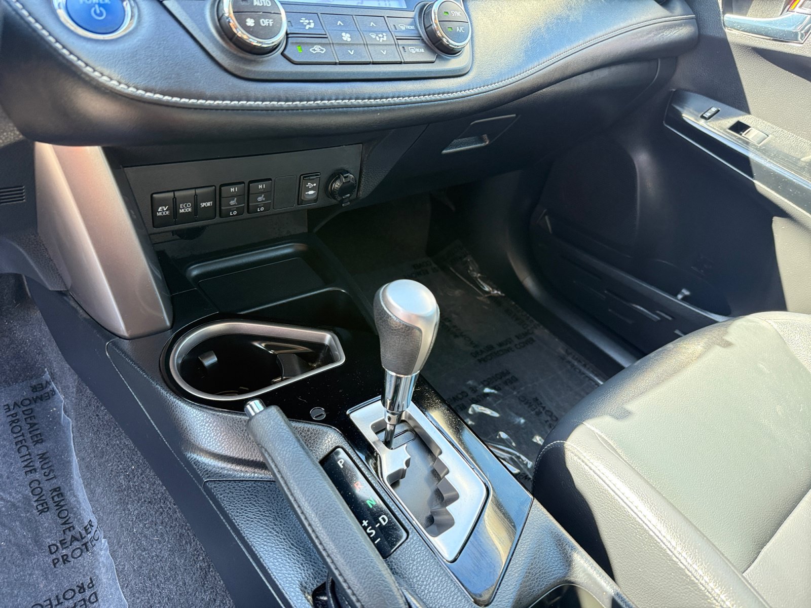 Used 2018 Toyota RAV4 Limited w/ Advanced Technology Package AWD/4WD image 13