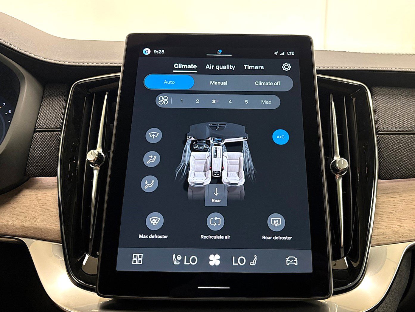 New 2026 Volvo XC90 B5 Core AWD/4WD image 28