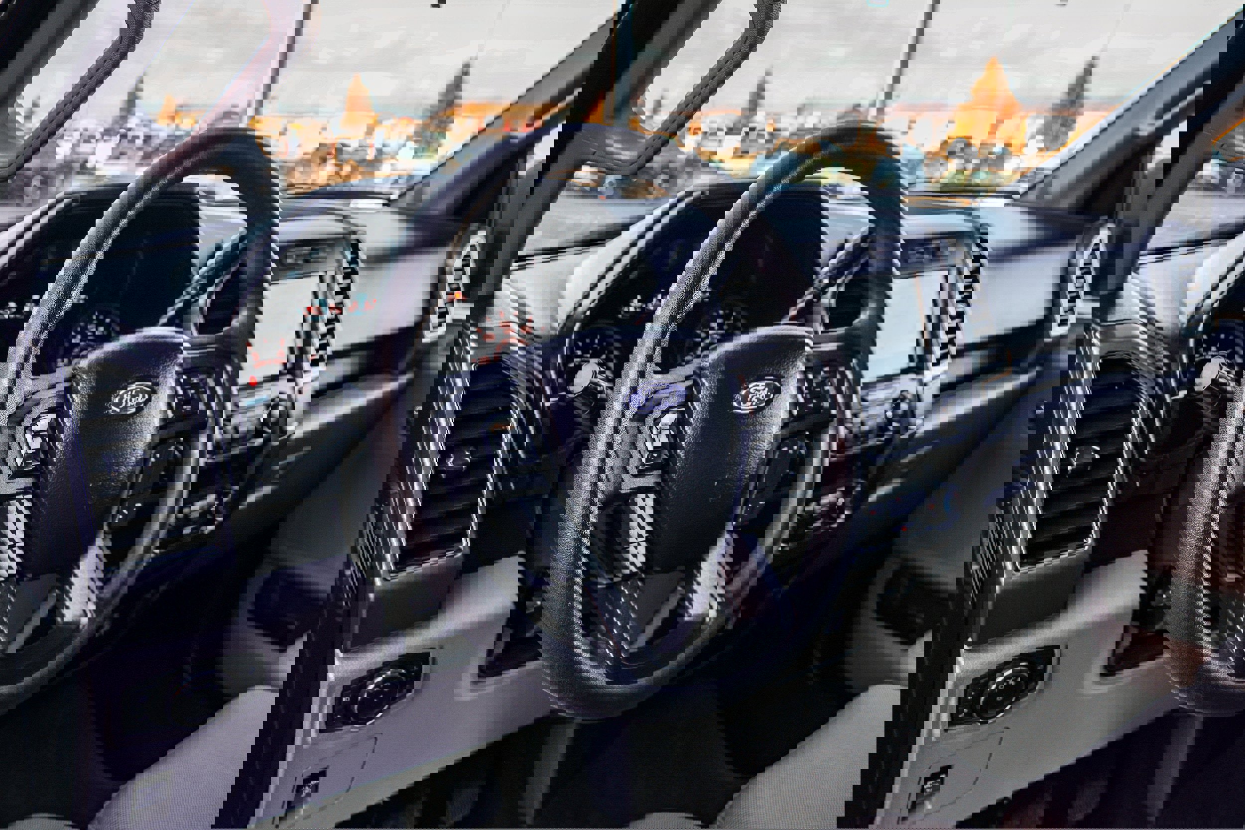 Used 2020 Ford F150 XLT image 8