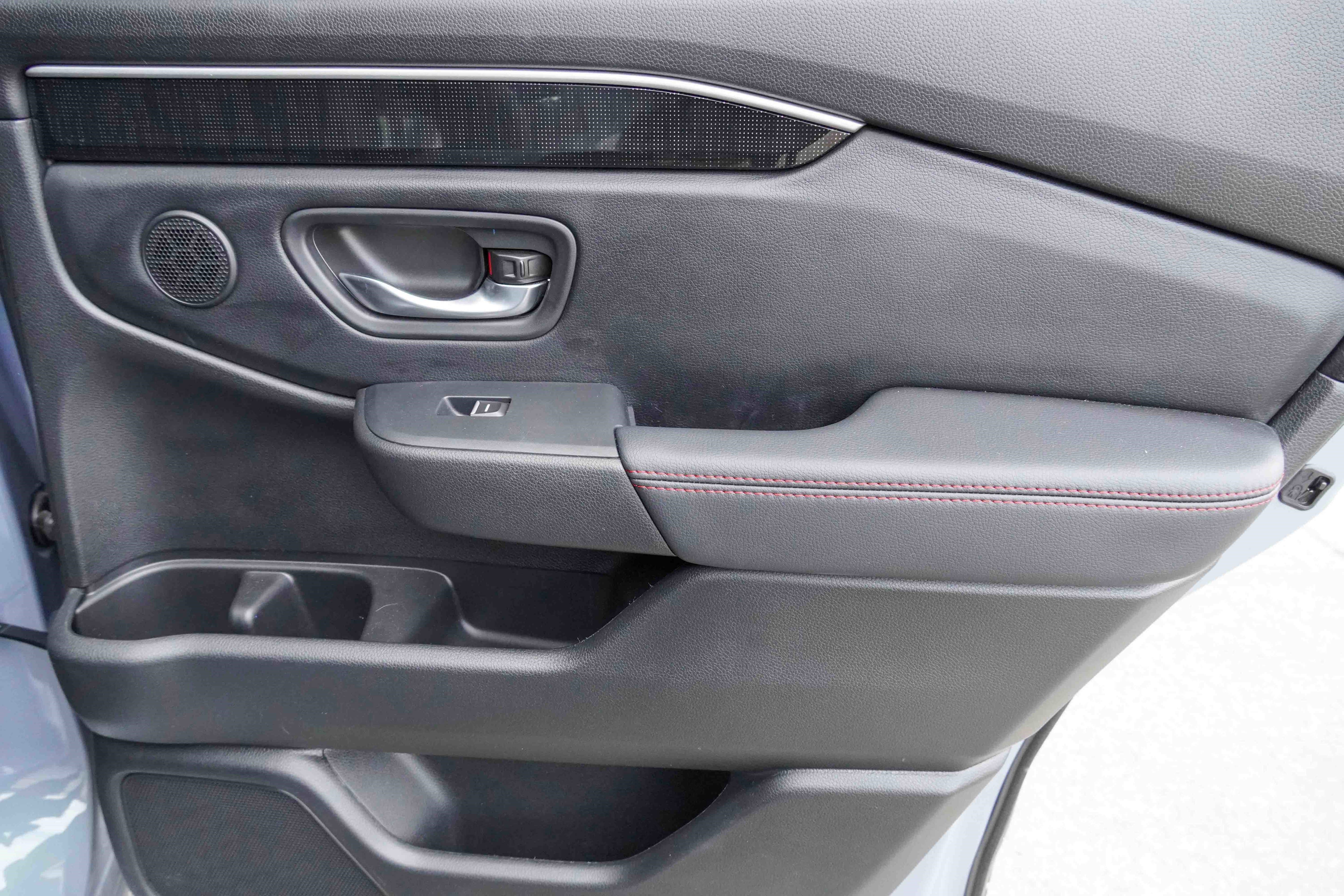 Used 2025 Honda Pilot Black Edition image 35