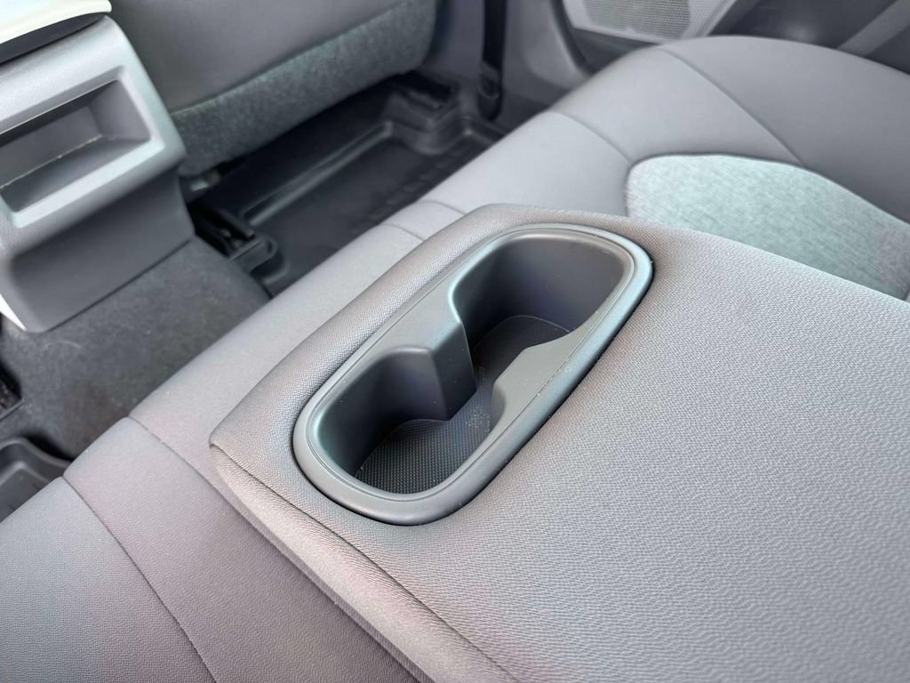 Used 2019 Toyota Camry LE w/ Convenience Package FWD image 15
