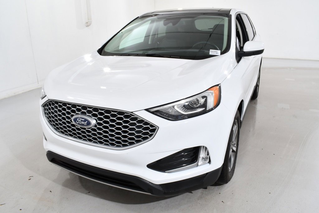 Used 2024 Ford Edge SEL w/ Convenience Package image 2