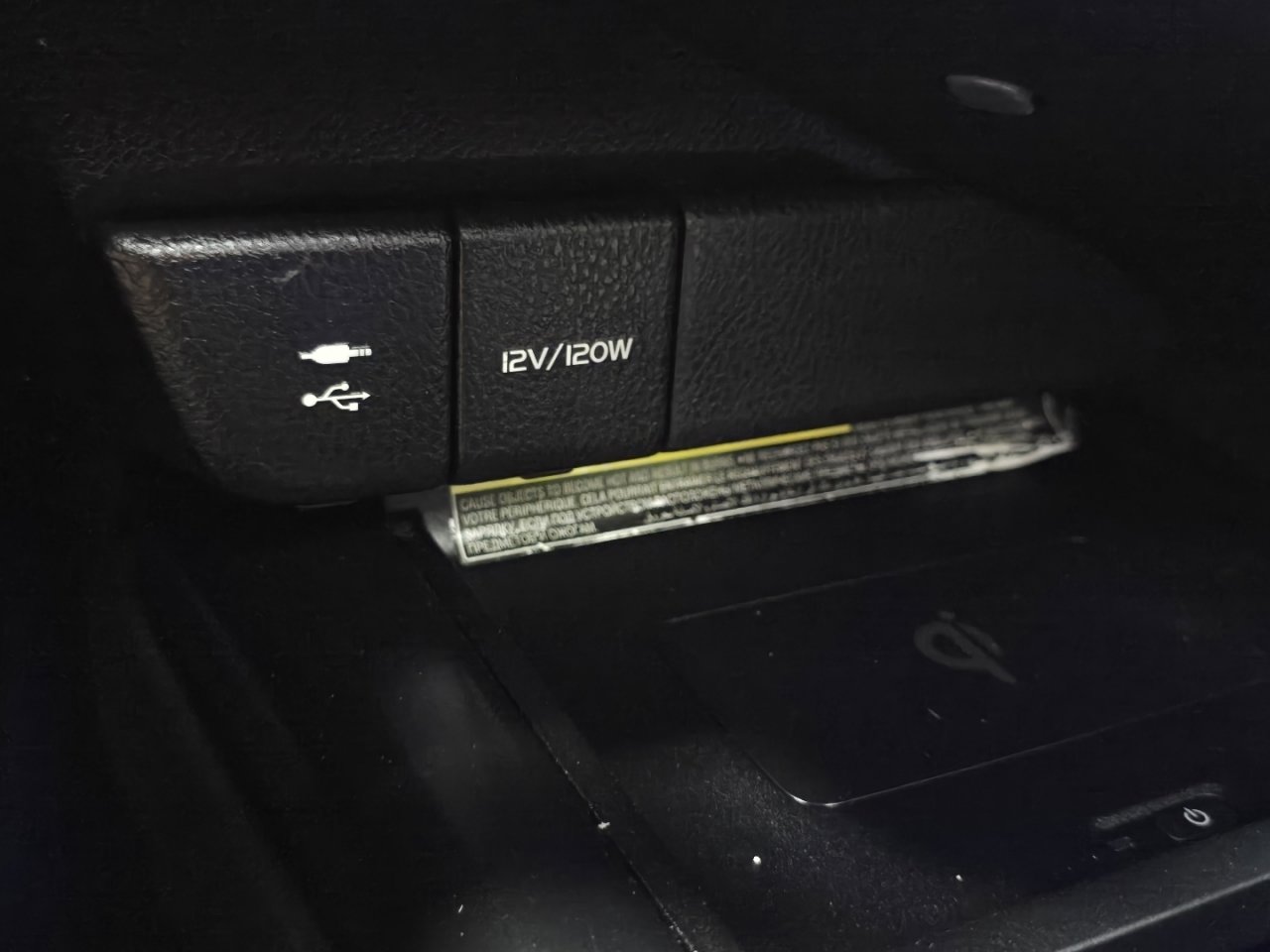 Used 2018 Toyota Camry XLE image 9