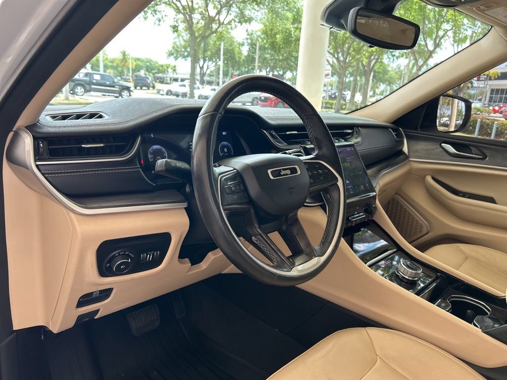 Used 2021 Jeep Grand Cherokee L Limited RWD image 12