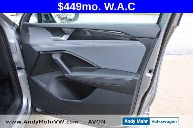 Used 2025 Volkswagen Tiguan SE AWD/4WD image 22
