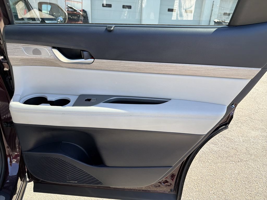 Used 2021 Hyundai Palisade Limited AWD/4WD image 16