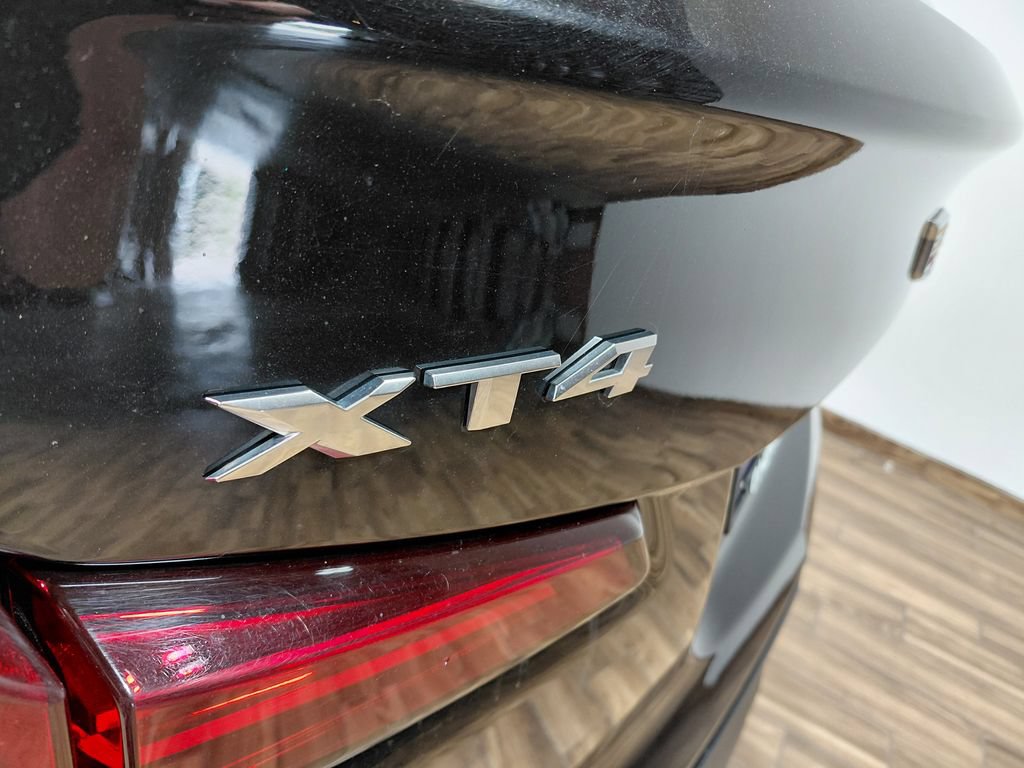 Used 2023 Cadillac XT4 Premium Luxury w/ Technology Package AWD/4WD image 17