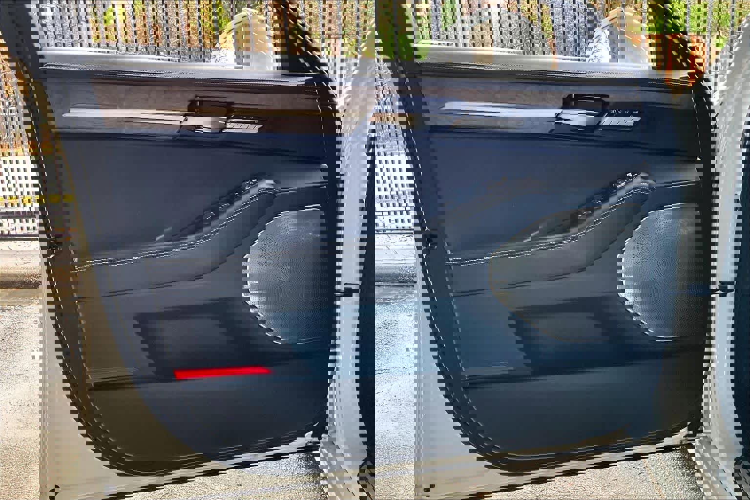 Used 2021 Genesis G90 3.3T Premium image 21