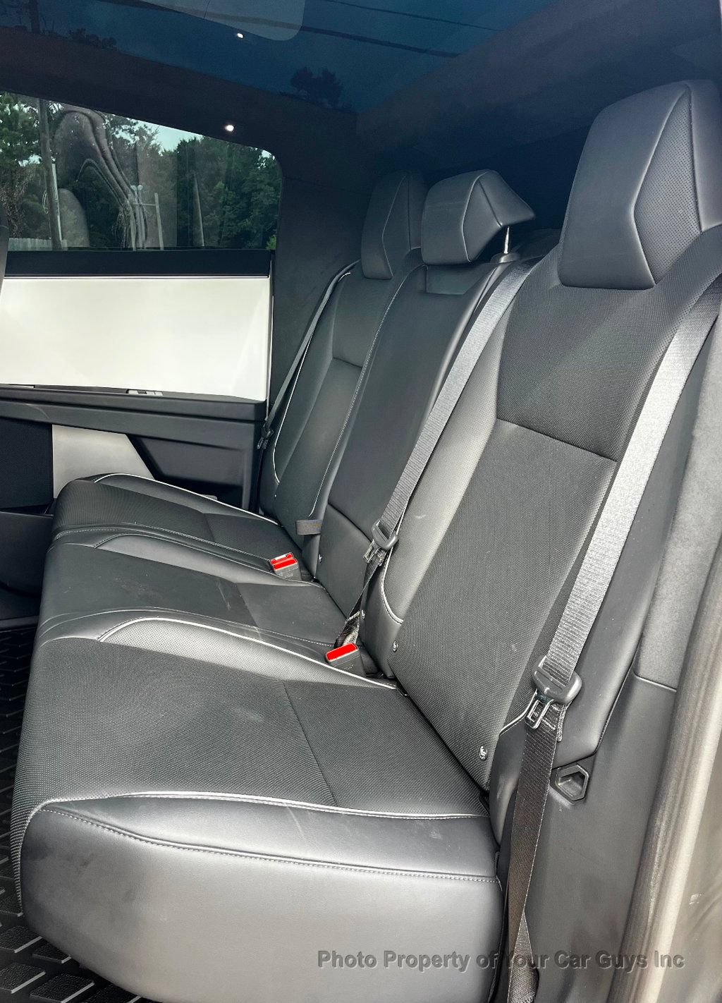 Used 2025 Tesla Cybertruck AWD Crew Cab image 18