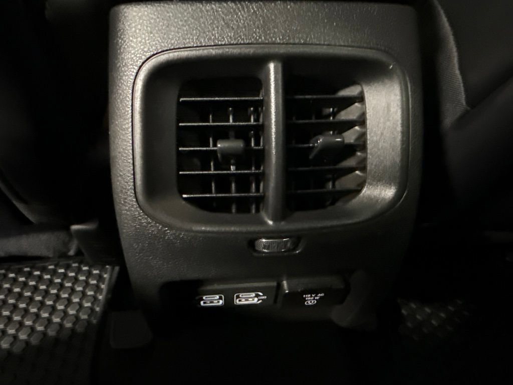 Used 2021 Jeep Cherokee Trailhawk w/ Sun, Sound & Nav Group AWD/4WD image 19