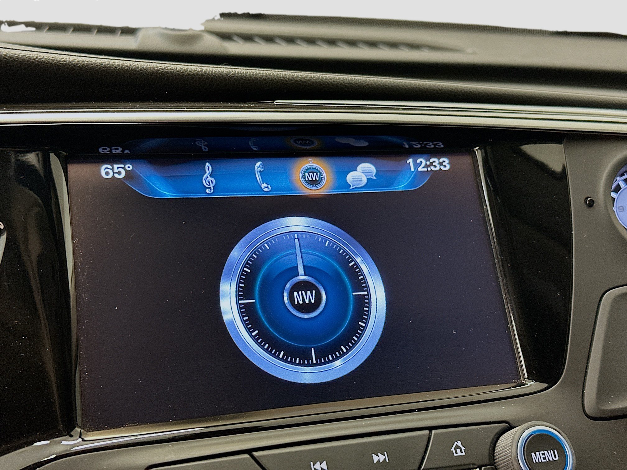 Used 2018 Buick Envision Essence AWD/4WD image 22