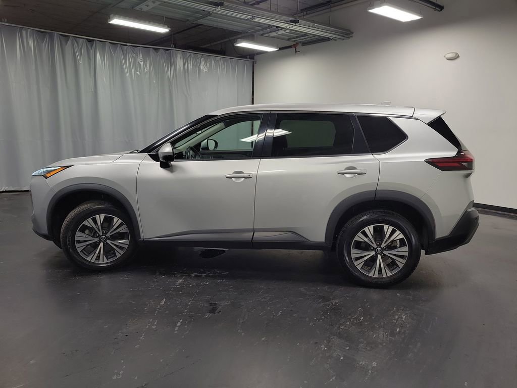 Used 2021 Nissan Rogue SV image 5