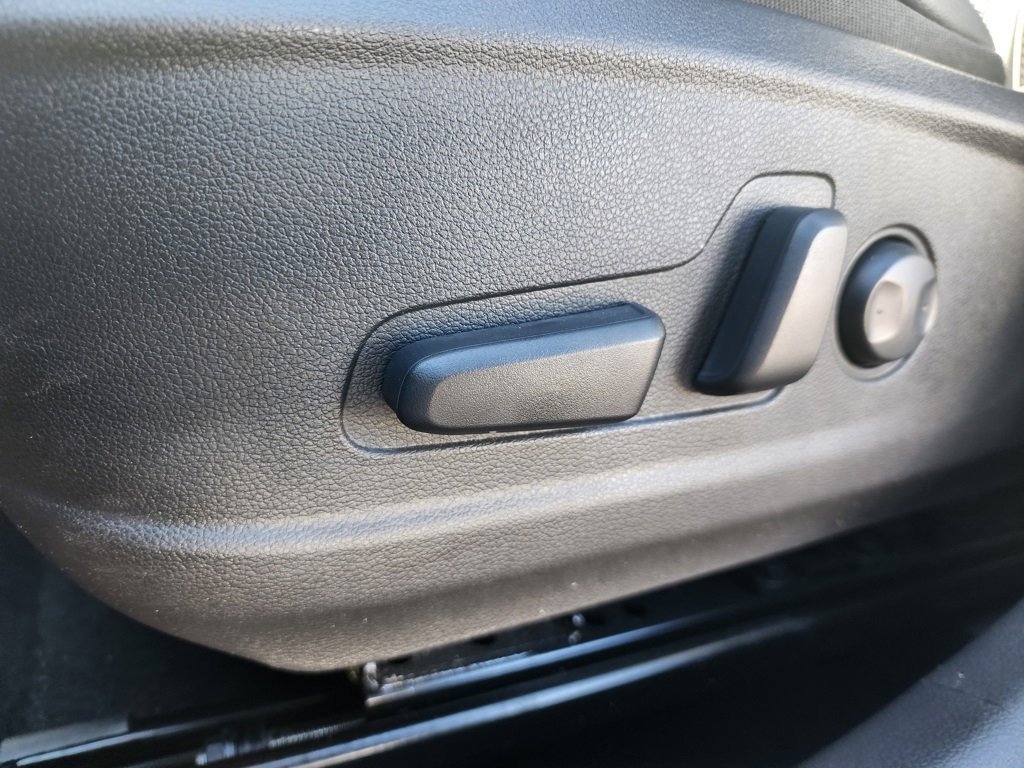 Used 2020 Hyundai Kona Limited image 11