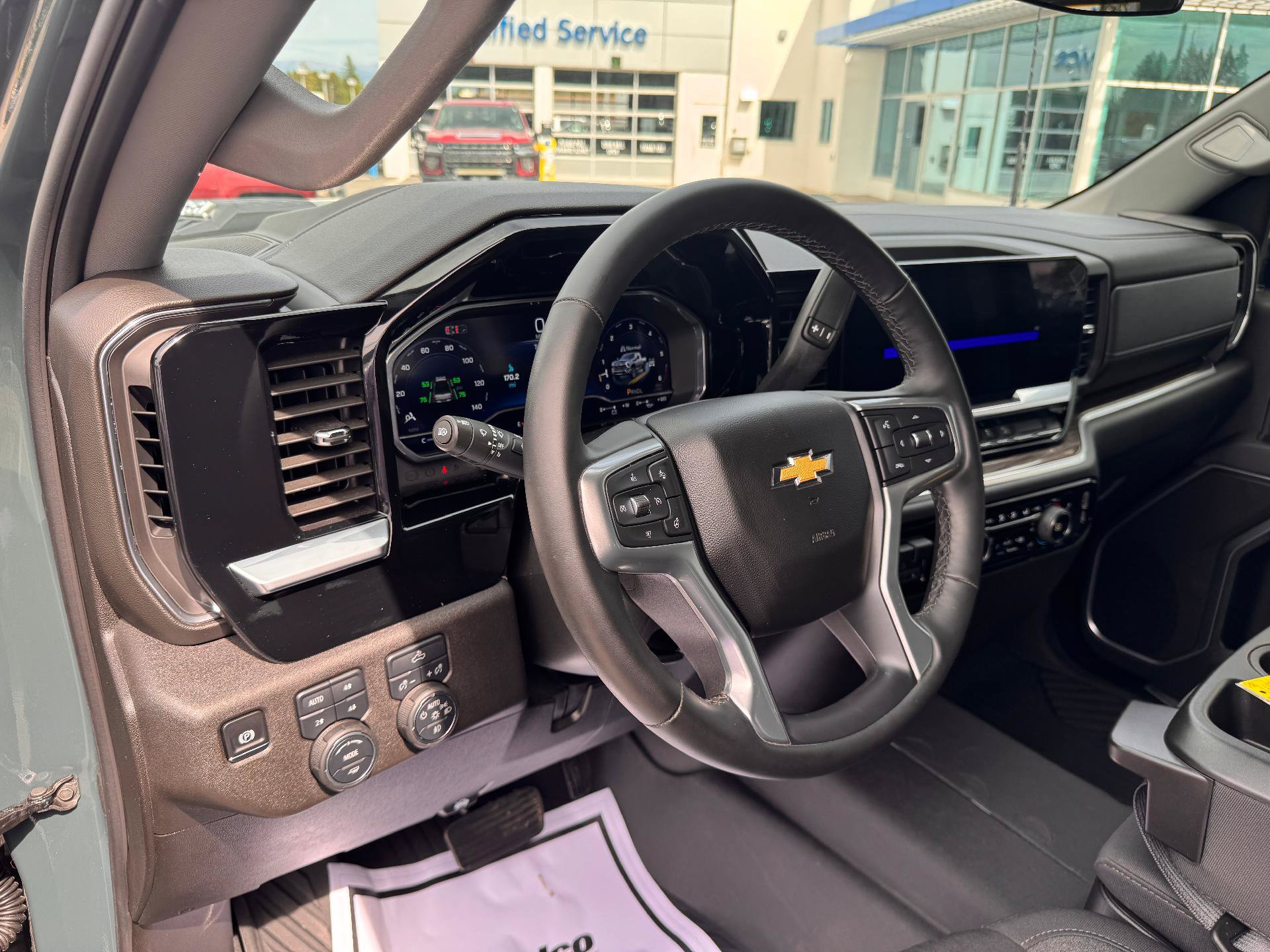 Used 2025 Chevrolet Silverado 3500 LT w/ Convenience Package AWD/4WD image 9