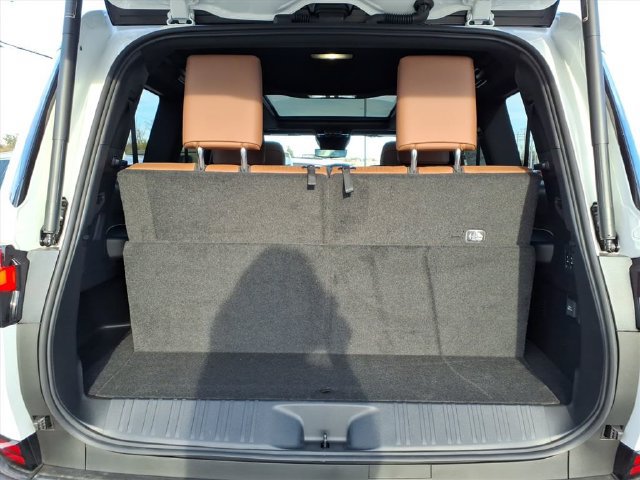 New 2026 Lexus GX 550 w/ Cold Area Package AWD/4WD image 34