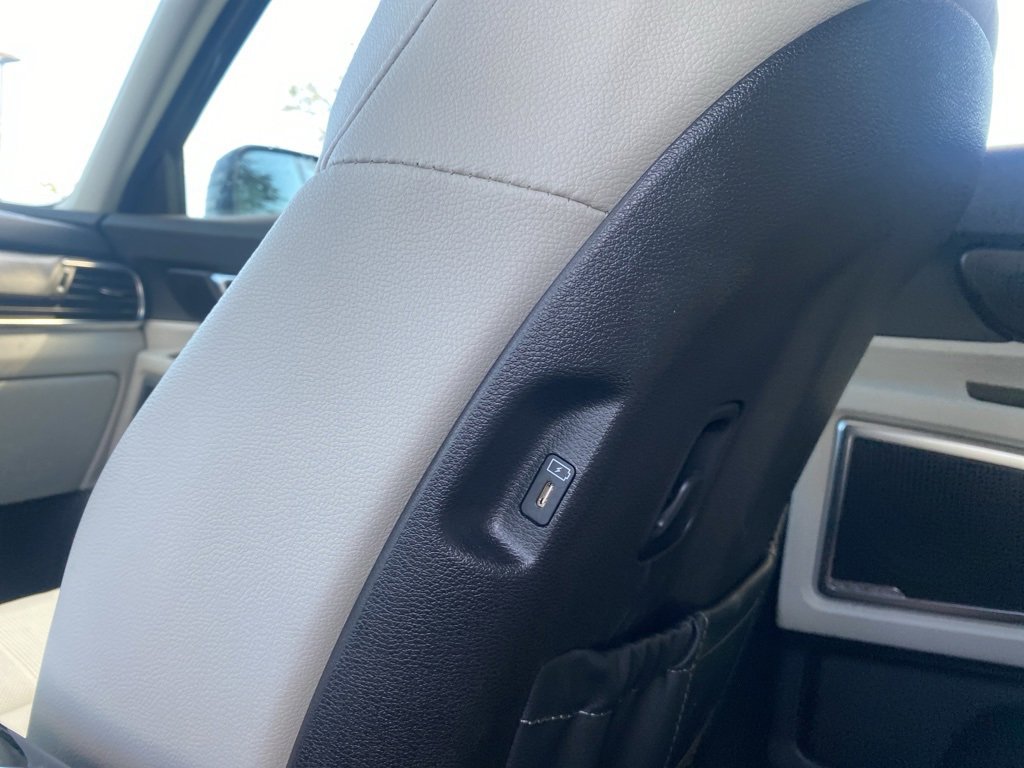 Used 2025 Kia Telluride SX image 26