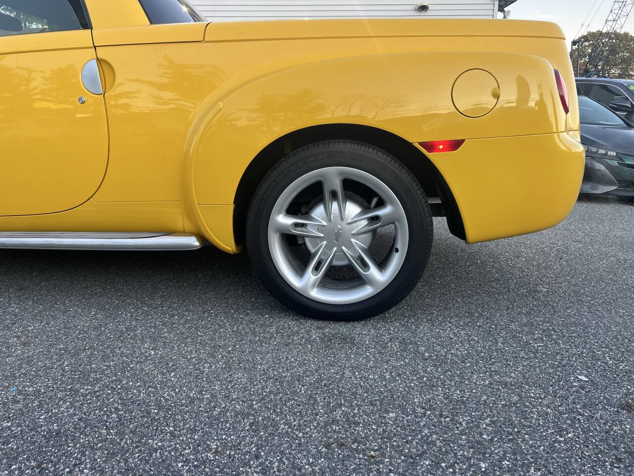 Used 2004 Chevrolet SSR w/ Preferred Equipment Group RWD image 40