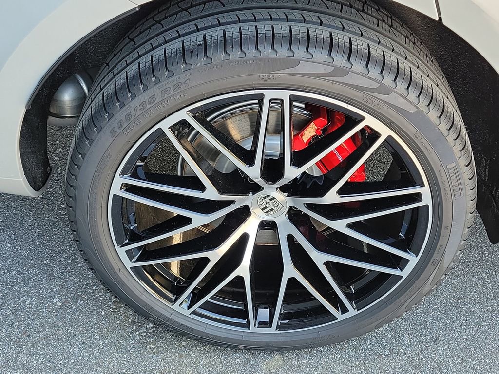 New 2026 Porsche Macan S image 14