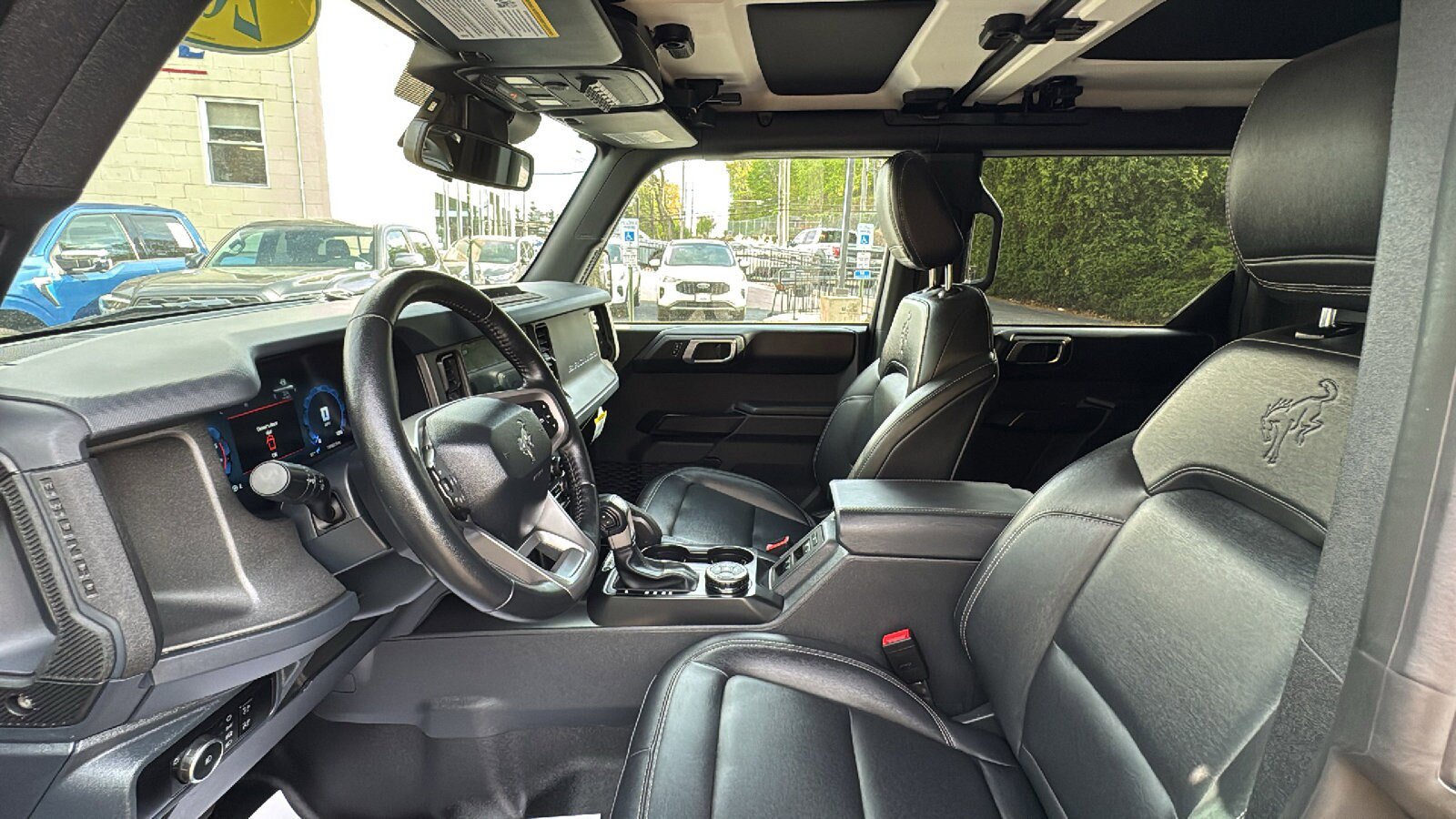 Certified 2025 Ford Bronco Badlands AWD/4WD image 13