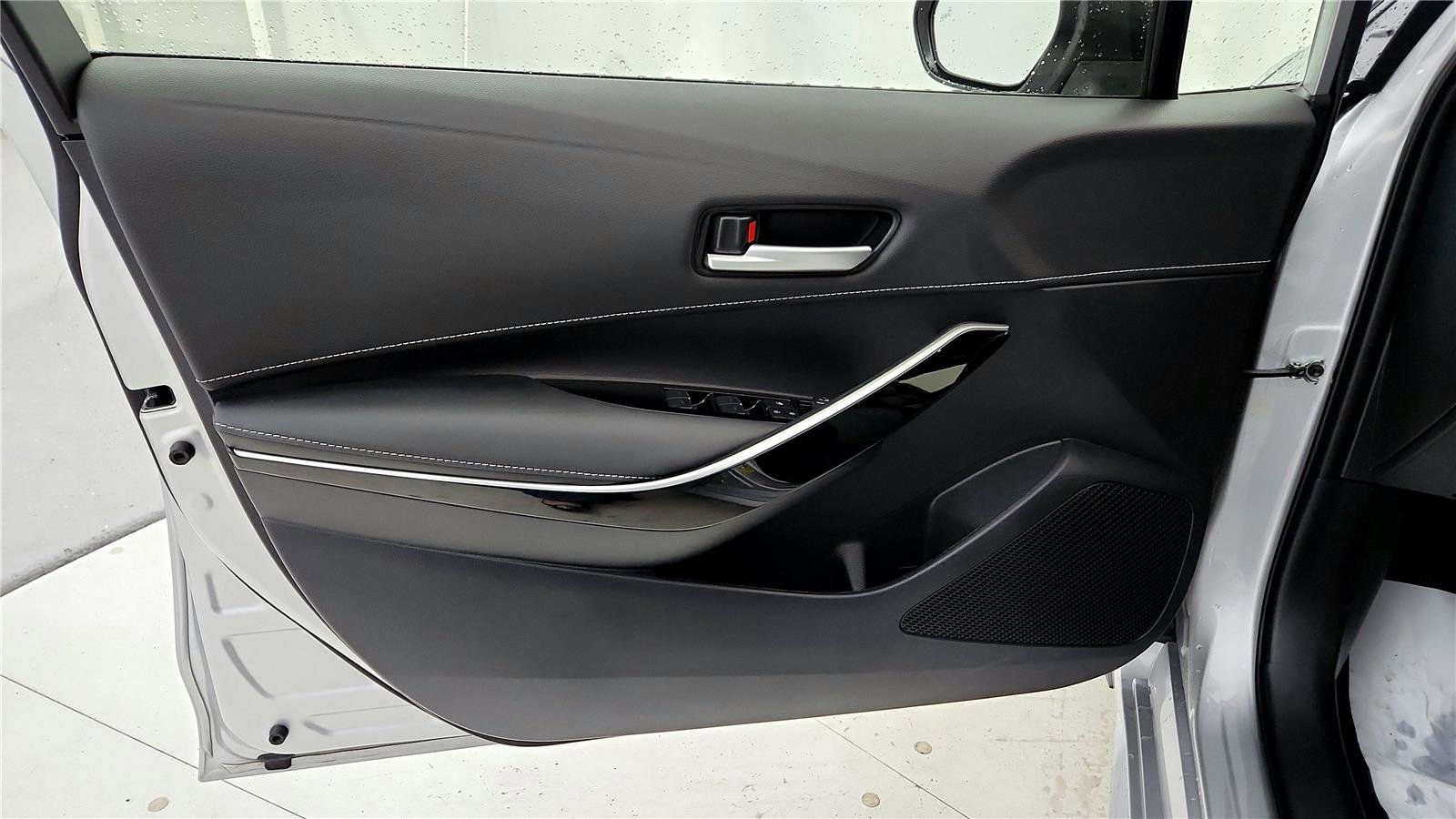 Certified 2025 Toyota Corolla XSE FWD image 22